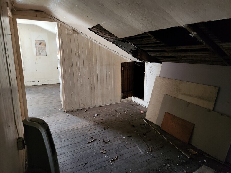 More Photos Of 1600 Bingham St, Pittsburgh Bar For Sale