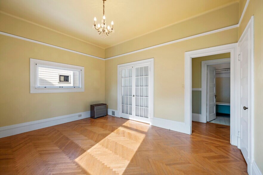 More Photos Of 2 Hugo St, San Francisco Multifamily For Sale