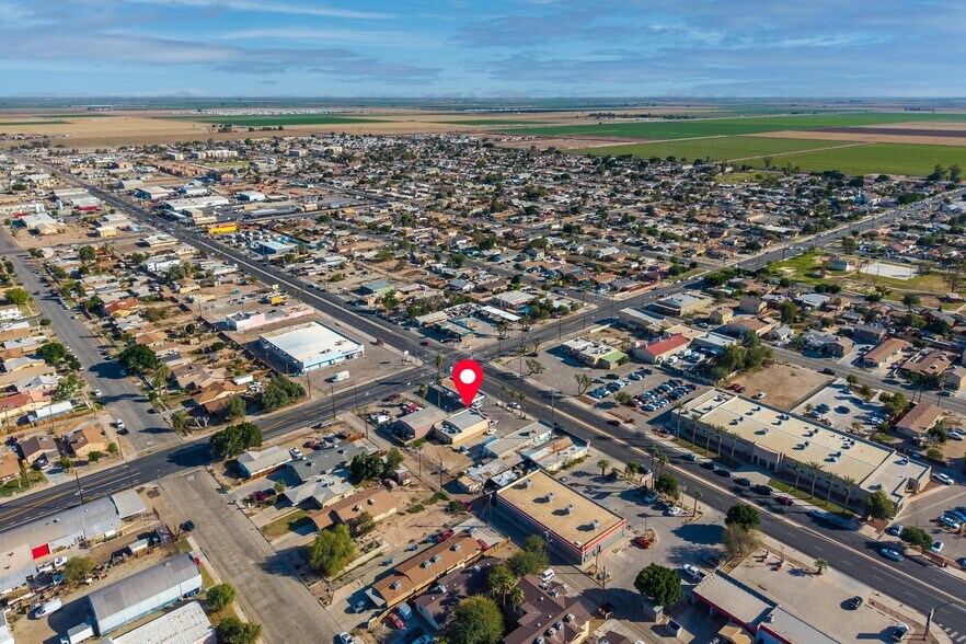 More Photos Of 977 Main St, Brawley General Retail For Sale