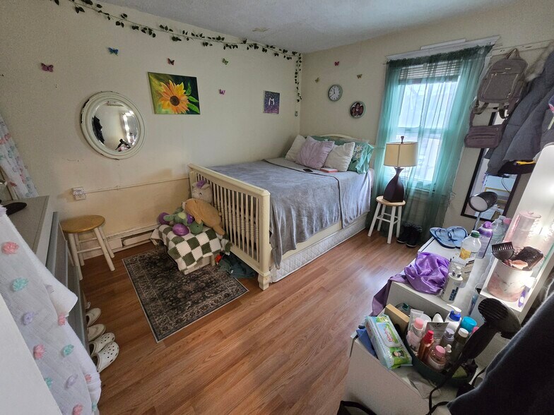 More Photos Of 221 Spring St, Newton Apartments For Sale