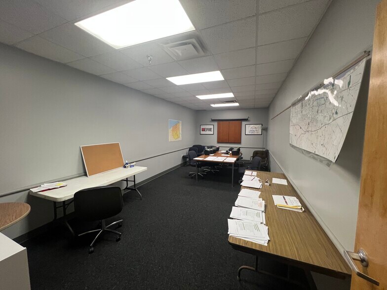 More Photos Of 3017 W 17th St, Erie Warehouse For Sale