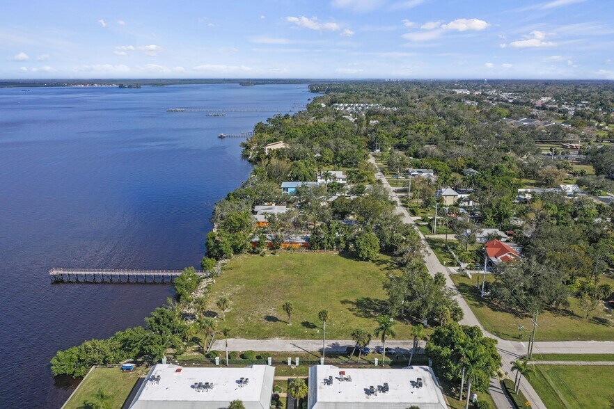 More Photos Of 793 Freemont St, Fort Myers Land For Sale