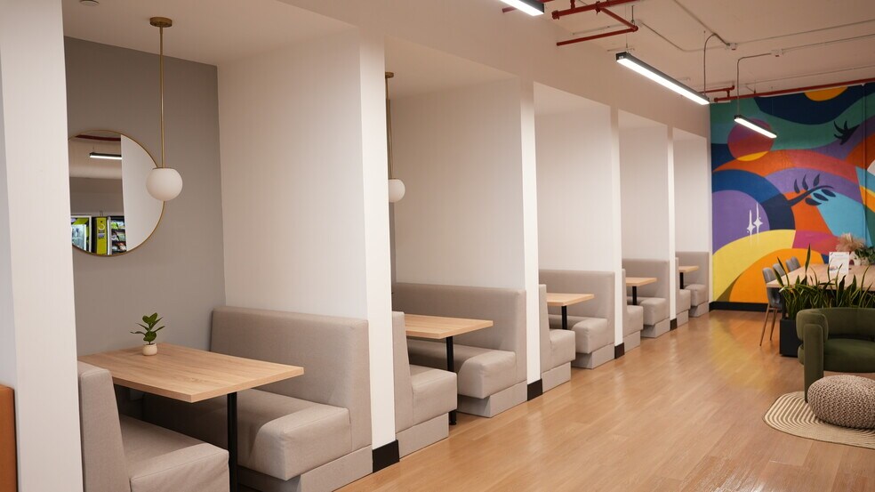 More Photos Of 1100 Brickell Bay Dr, Miami Coworking Space