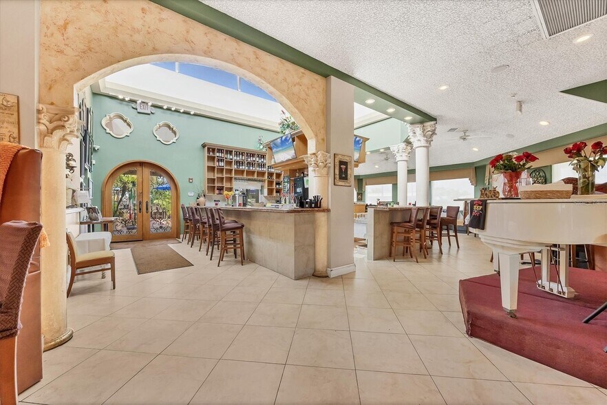 More Photos Of N TAMIAMI TRL NOKOMIS FL 34275, Nokomis General Retail For Sale