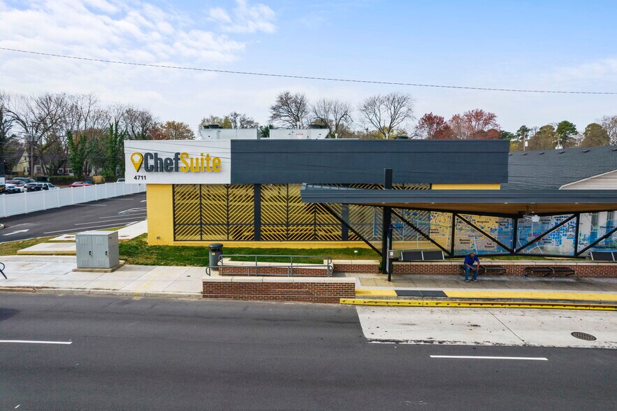 More Photos Of 4711 W Broad St, Richmond Freestanding For Lease