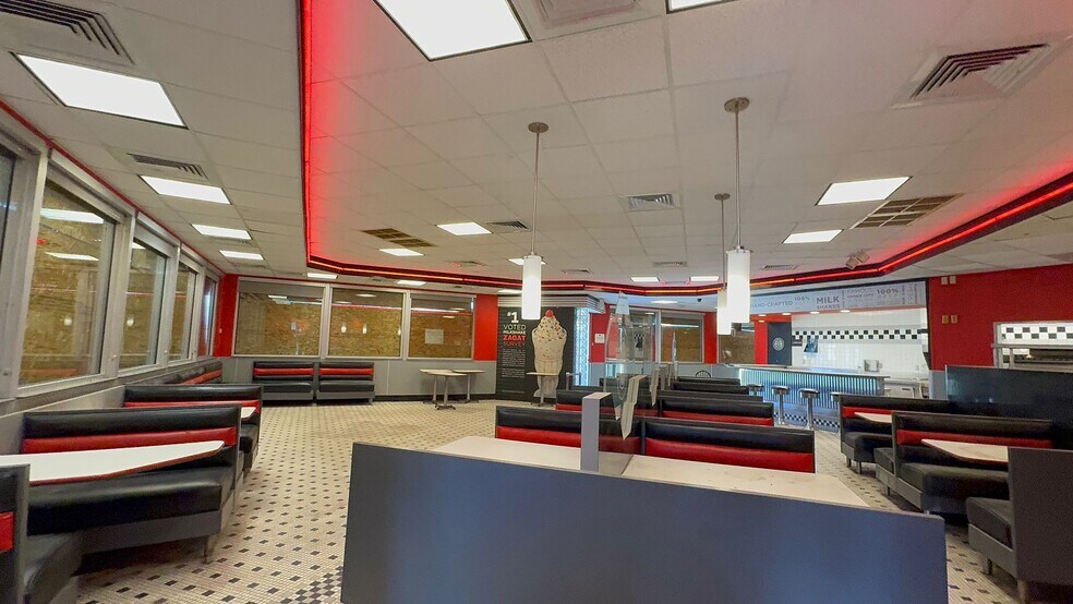 More Photos Of 2441 S Hamilton Rd, Columbus Fast Food For Lease