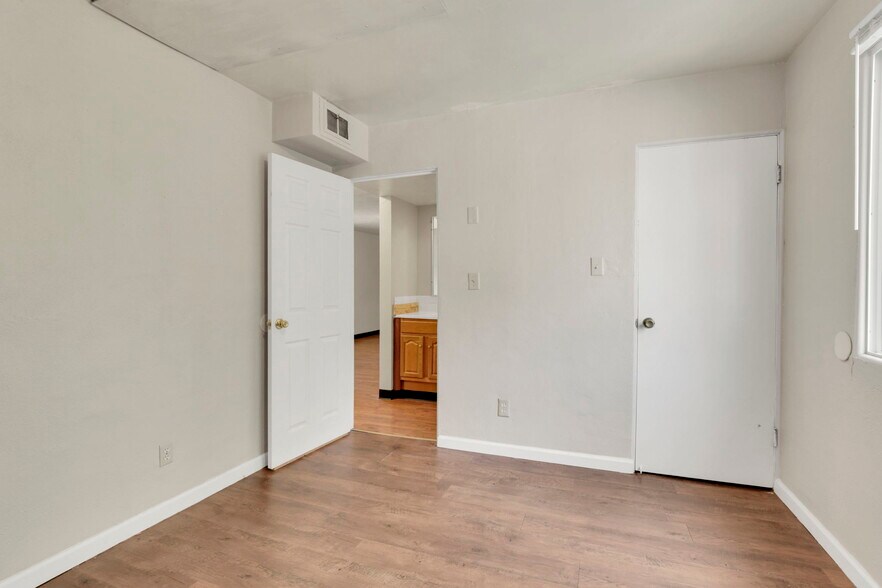 More Photos Of 27 W 8th Ave, Columbus Apartments For Sale