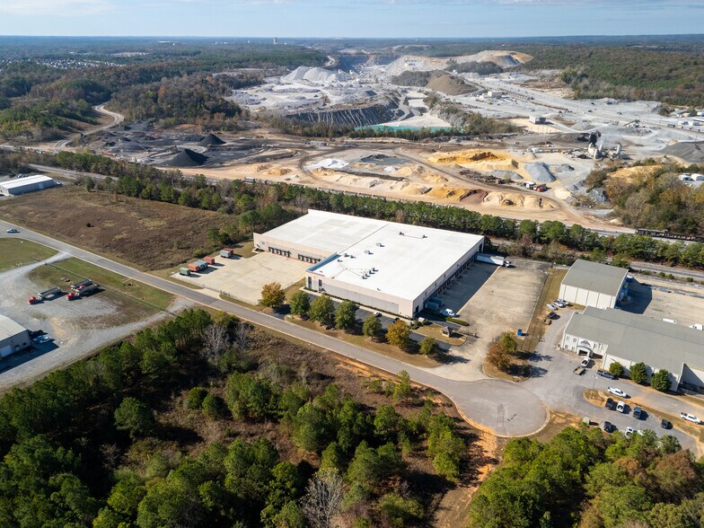 More Photos Of 241 Commercial Park Cir, Calera Distribution For Lease