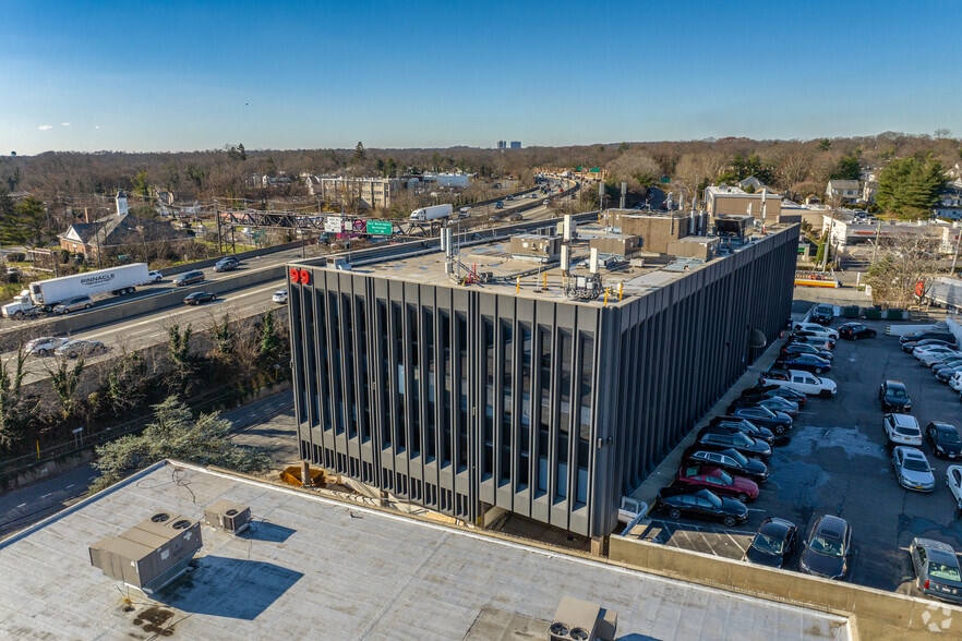 More Photos Of 99 Powerhouse Rd, Roslyn Heights Office Residential For Lease