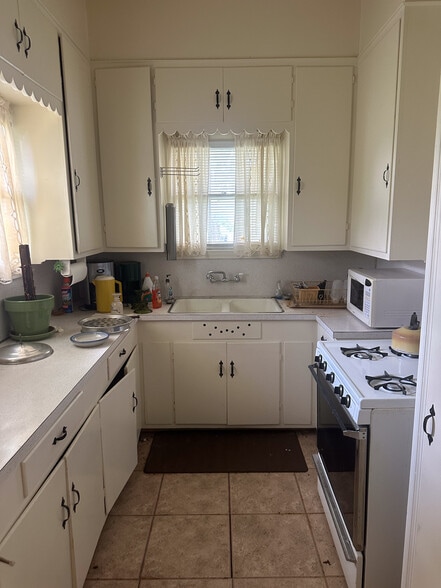 More Photos Of 900 Athens st, Canton Religious Facility For Sale