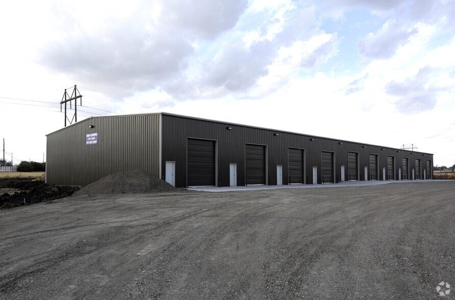 Primary Photo Of 14430 Fm 718, Fort Worth Warehouse For Lease