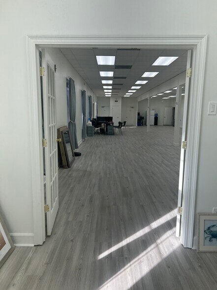 More Photos Of 101 Mattie M Kelly Blvd, Destin Light Distribution For Lease
