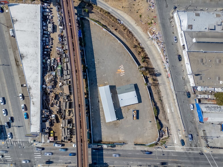 More Photos Of 1019 High St, Oakland Manufacturing For Lease