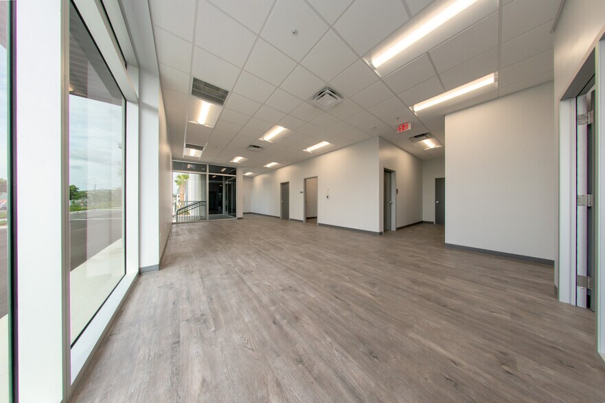 More Photos Of 8593 NW 96th St, Medley Unknown For Lease