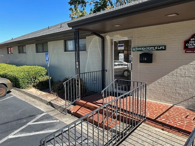 More Photos Of 16 E Williams St, Winder Medical For Sale