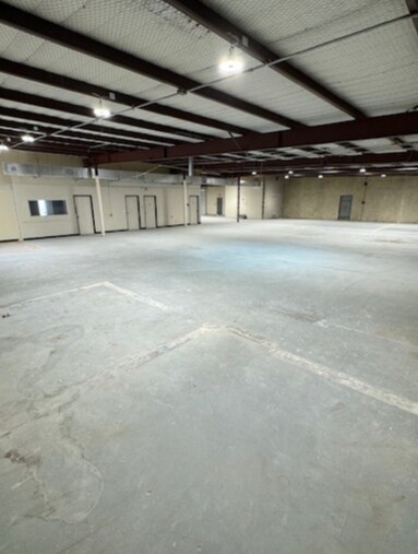 More Photos Of 3337 E Loop 820 S, Fort Worth Manufacturing For Lease