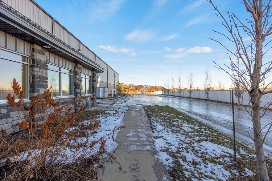 More Photos Of 340 Robertson Rd, Fort McMurray Warehouse For Sale