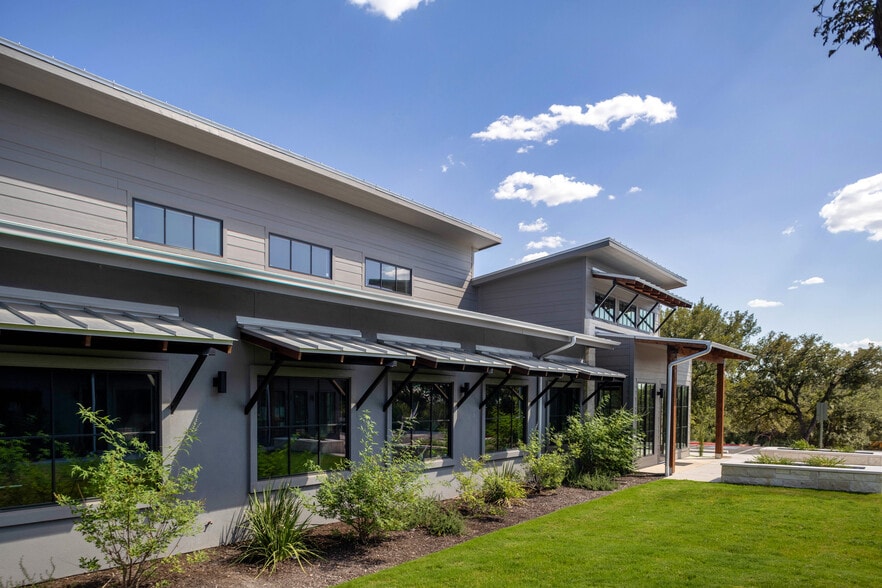 More Photos Of 411 12th St, Marble Falls Medical For Lease