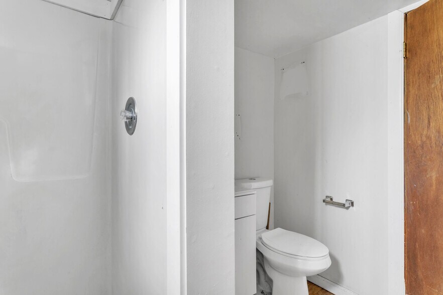 More Photos Of 260 Columbus Ave, Pittsfield Storefront Retail Office For Lease