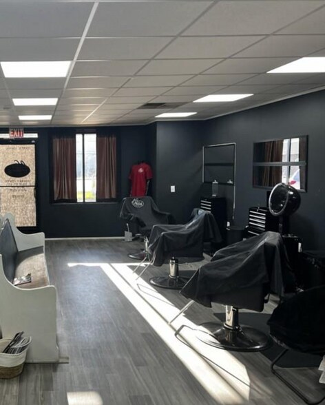 More Photos Of 1009 N Hervey St, Hope General Retail For Sale