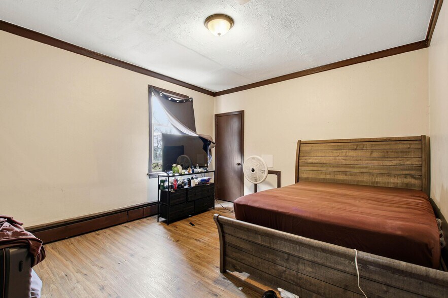 More Photos Of 73 Welles St S, Wilkes-Barre Apartments For Sale