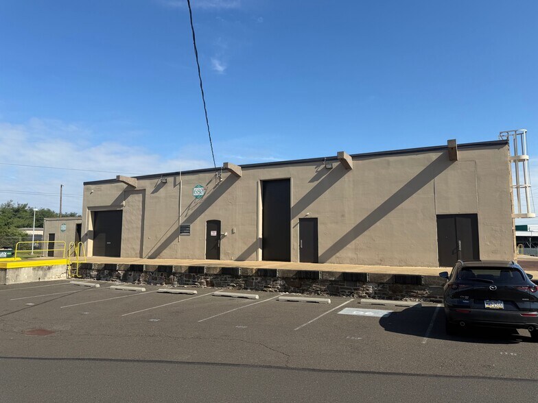 More Photos Of 680 Eagle Blvd, Warminster Township Warehouse For Lease