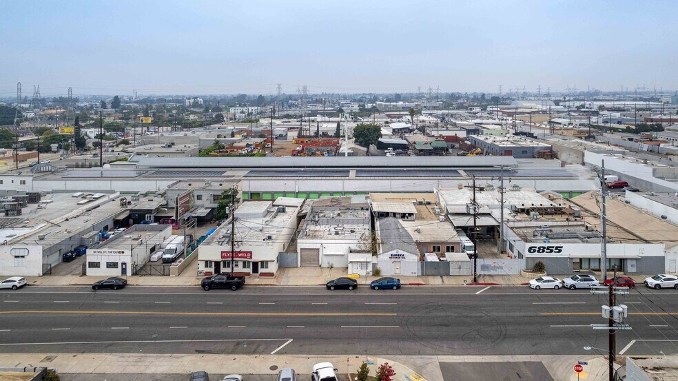 More Photos Of 6835 Tujunga Ave, North Hollywood Warehouse For Sale