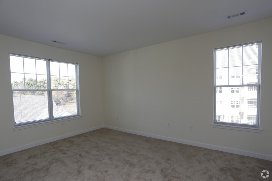 More Photos Of 4 Berry St, North Andover Apartments For Lease