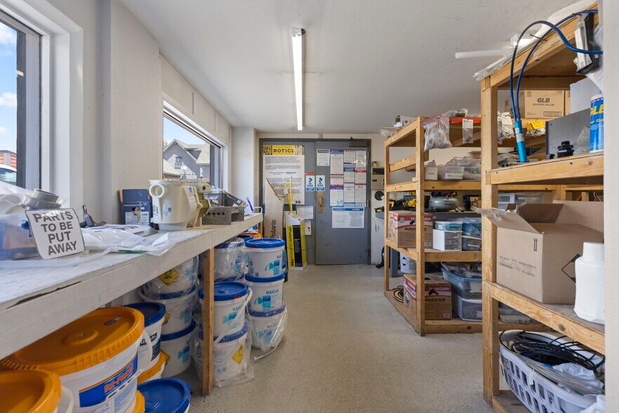 More Photos Of 120 9th St, Silverthorne General Retail For Sale