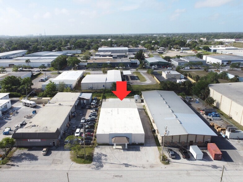 More Photos Of 3160 N 46th Ave, Saint Petersburg Warehouse For Sale