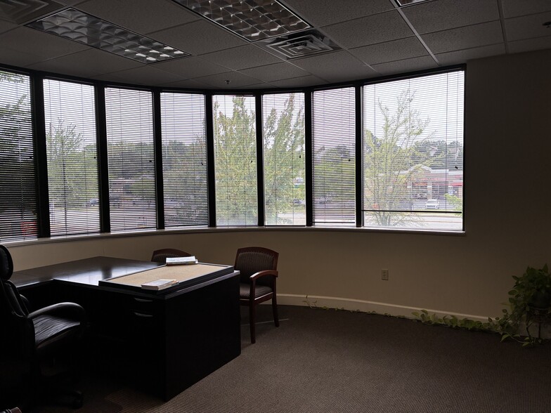 More Photos Of 2385 Satellite Blvd, Duluth Office Residential For Lease