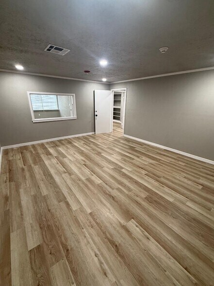 More Photos Of 1315 24th Ave SW, Norman Office For Lease
