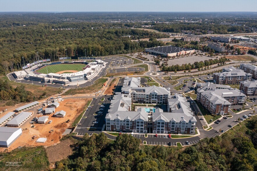 More Photos Of 2200 Carl D Silver Pky, Fredericksburg Apartments For Lease