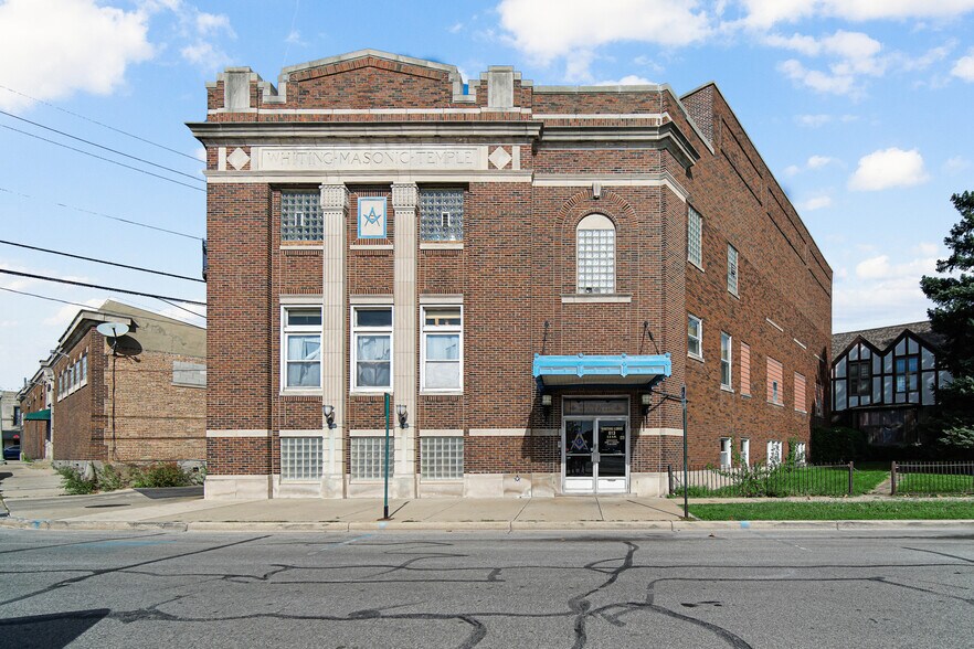 More Photos Of 512 Temple St, Whiting Specialty For Sale