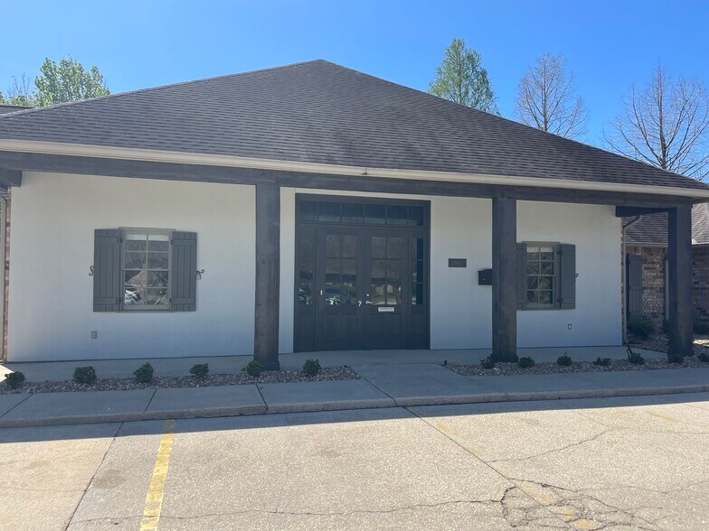 More Photos Of 2798 O'Neal Ln, Baton Rouge Office For Lease