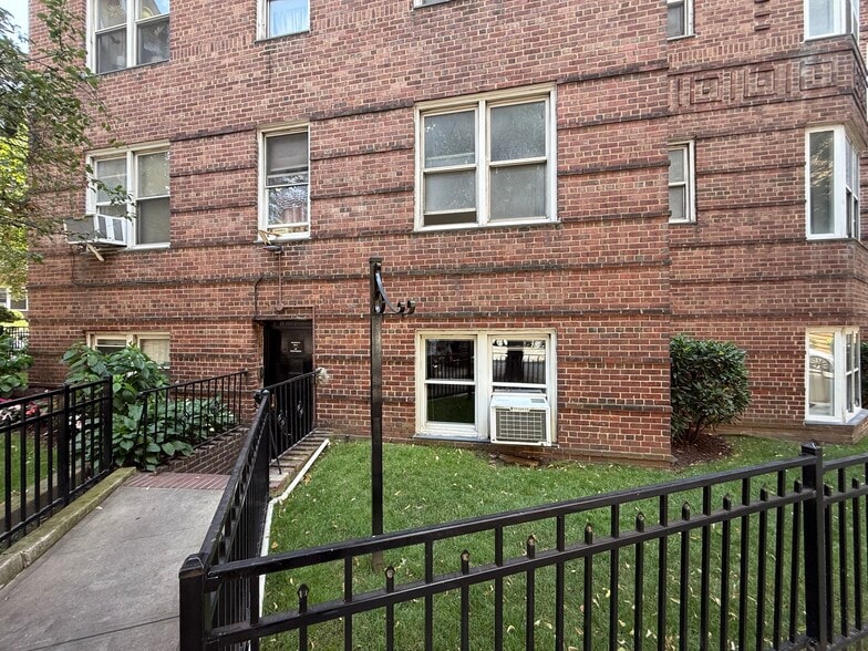 More Photos Of 73-12 35th Ave, Jackson Heights Apartments For Lease