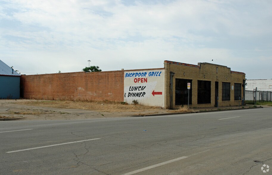 More Photos Of 1820 Canton St, Dallas Warehouse For Lease