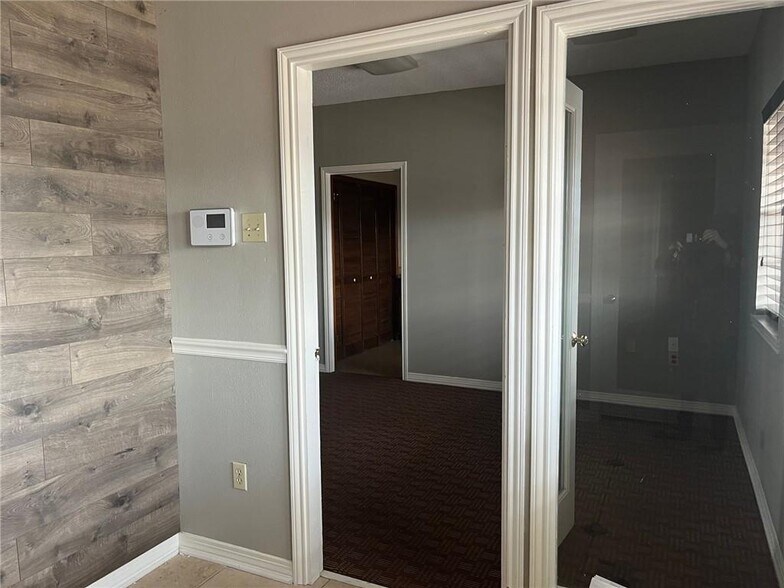 More Photos Of 5021 Fairfield St, Metairie Office For Sale