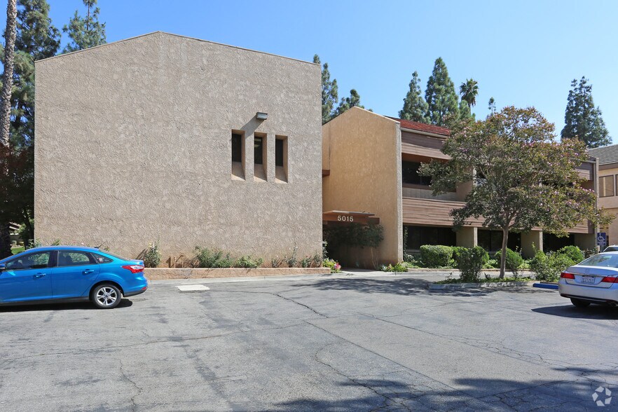 Primary Photo Of 5015 Canyon Crest Dr, Riverside Medical For Lease