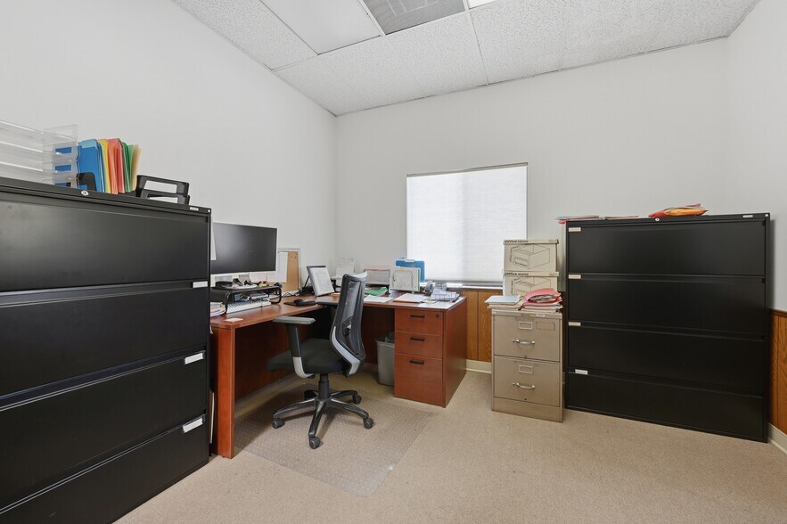 More Photos Of 14010 Poway Rd, Poway Freestanding For Sale