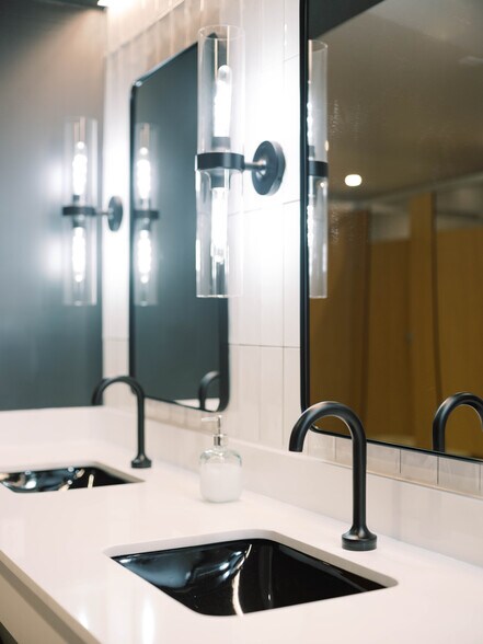 More Photos Of 2046 Talley St, Columbia Storefront Retail Office For Lease