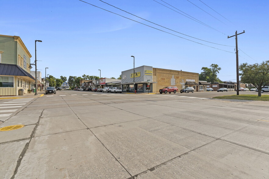 More Photos Of 118 Railroad Ave NE, Mora General Retail For Sale