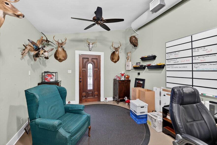 More Photos Of 1607 Norwich St, Brunswick Flex For Sale