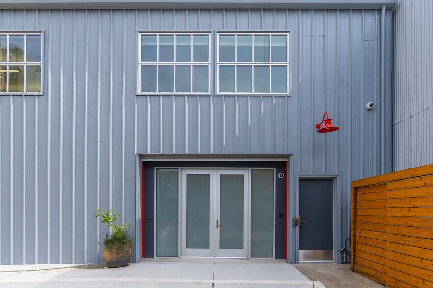 More Photos Of 15-17 Brush Pl, San Francisco Flex For Lease