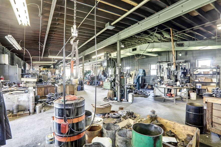 More Photos Of 667 Lebanon Ave, Williamstown Industrial For Lease