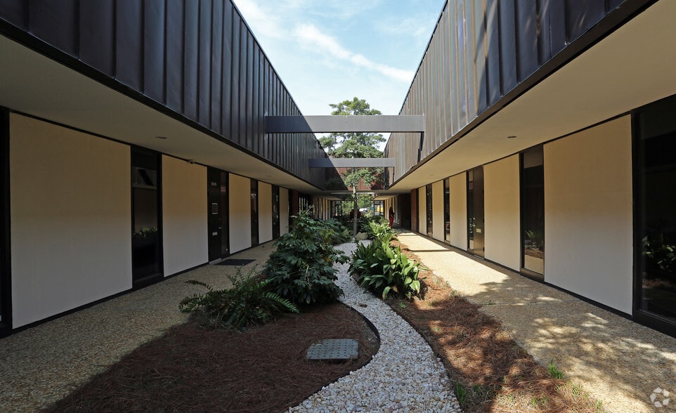 More Photos Of 2700 Middleburg Dr, Columbia Office For Lease