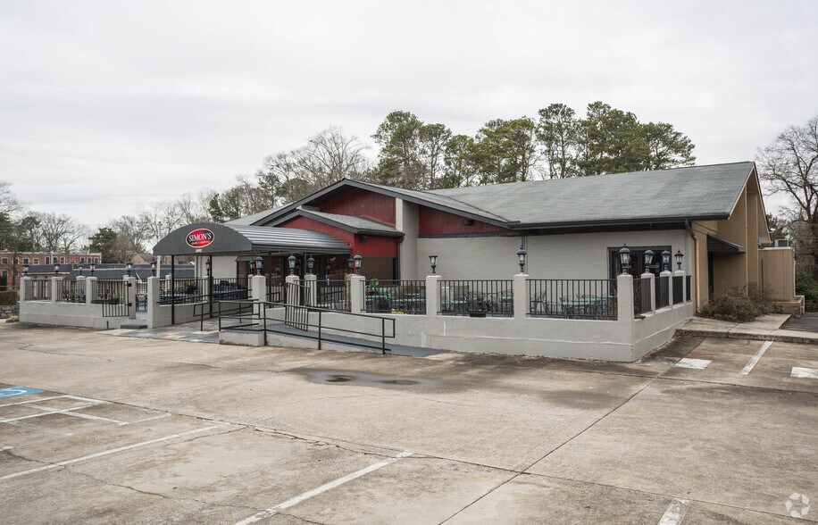 Primary Photo Of 3529 Main St, Atlanta Restaurant For Sale