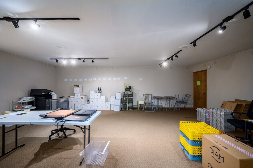 More Photos Of 116-128 Main St, Carlton Storefront Retail Office For Lease