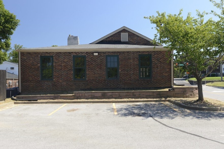 More Photos Of 1220 Gallatin Ave, Nashville Storefront Retail Office For Sale