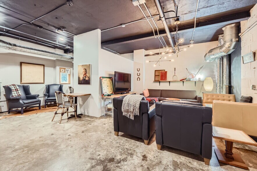 More Photos Of 2611 S 1st Ave, Minneapolis Office For Sale